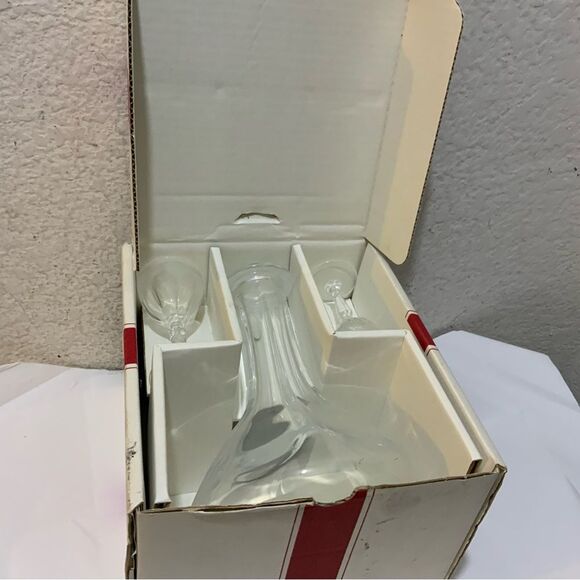 3PC Crystal Decanter And Matching Glasses Set by Paul Sebastian France - Picture 2 of 7